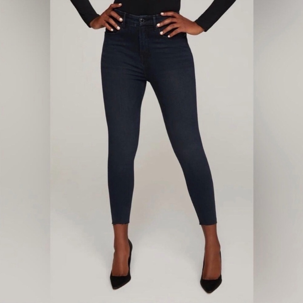 Good American Good Waist Crop Blue631 Raw Hem Jeans 12/31 Ankle - Picture 1 of 10